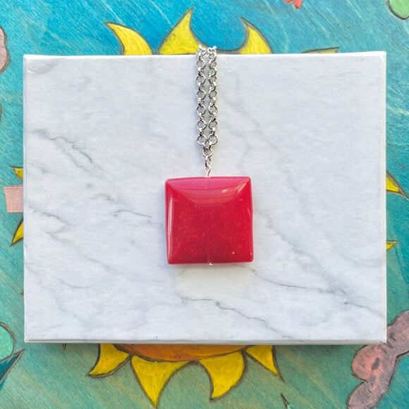Red Marble Stone Square Pendant on Silver Chain Necklace - Picture 4 of 6